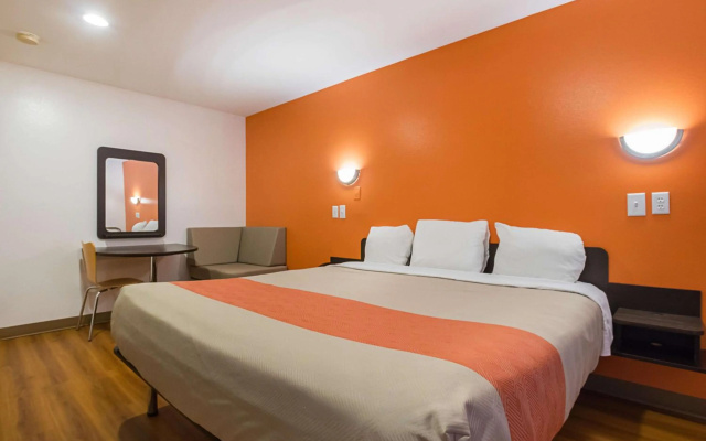 Motel 6 Marshalltown, IA