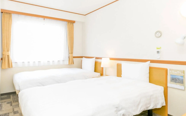 Toyoko Inn Toyama Station Sinkansen 1