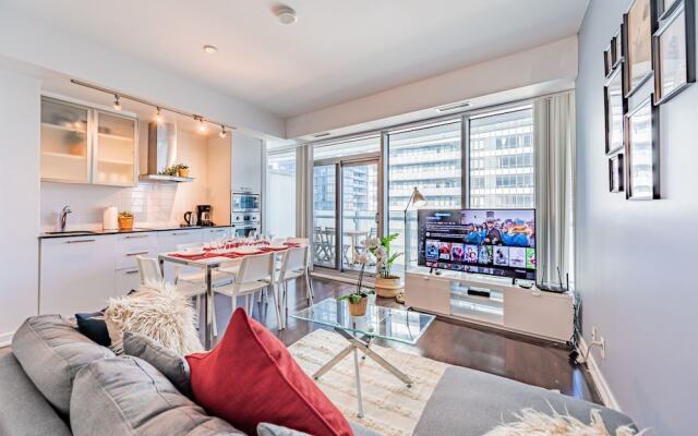 The Bay Suites - Entertainment Dist