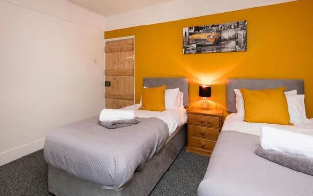 The Bewdley Staycatio 4 Beds Longshort Stays