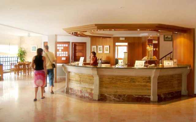 Hotel Pinos Playa