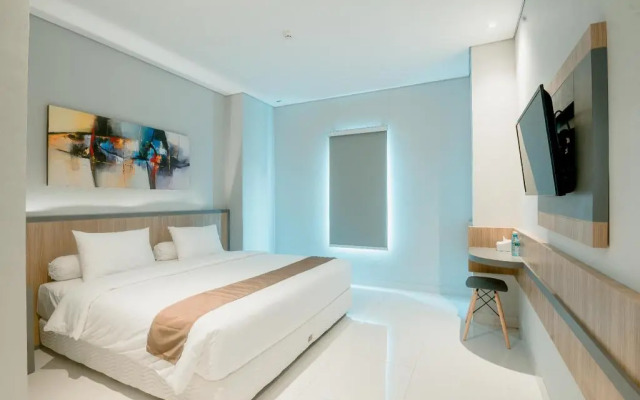 Front One Hotel Gresik