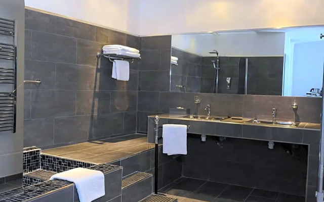 De la suite dans les oliviers