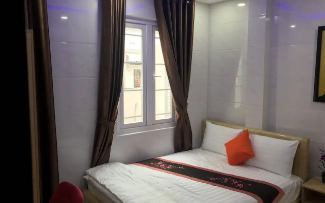 Deluxe Private Room 1 bed ,1 Bath 2 Guests – Guest Rooms – Ho Chi Minh City