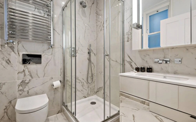 Beautiful West London 3 bed Apartment