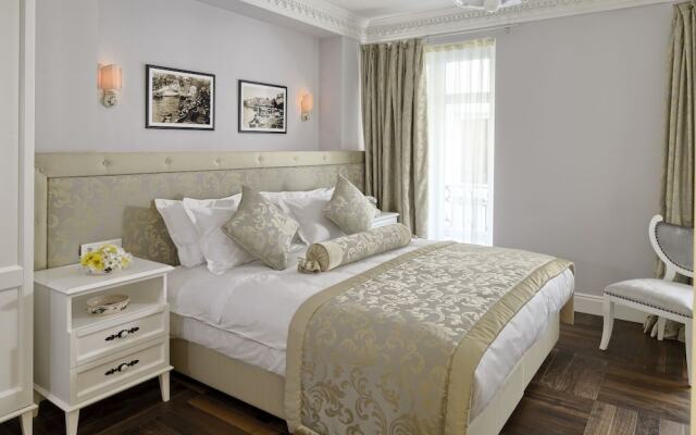 Next House Pera Hotel