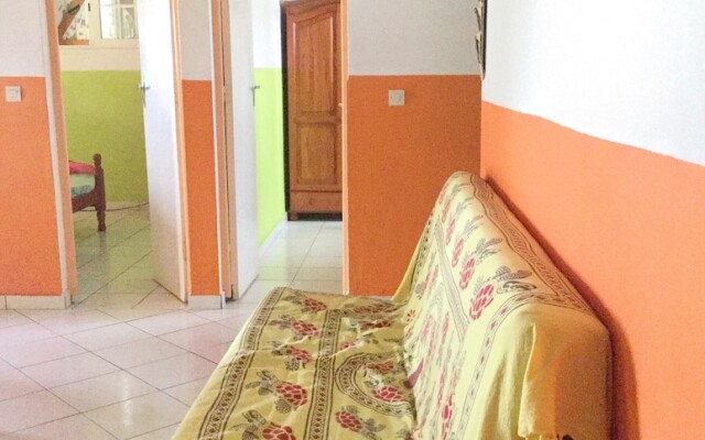 House With 2 Bedrooms in Le Moule, With Enclosed Garden and Wifi - 2 k