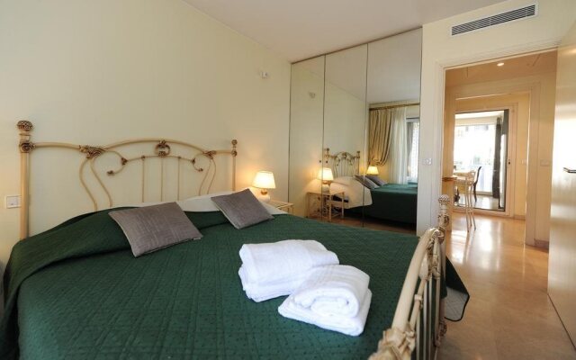 Croisette Azur Residence