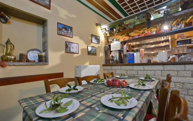 Nikolas Guesthouse