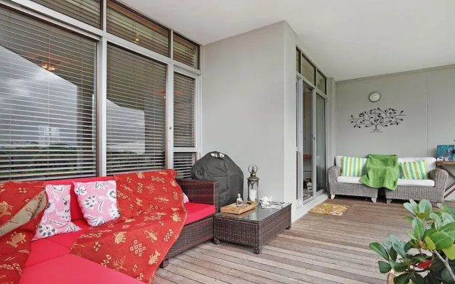Dolphin Beach E5