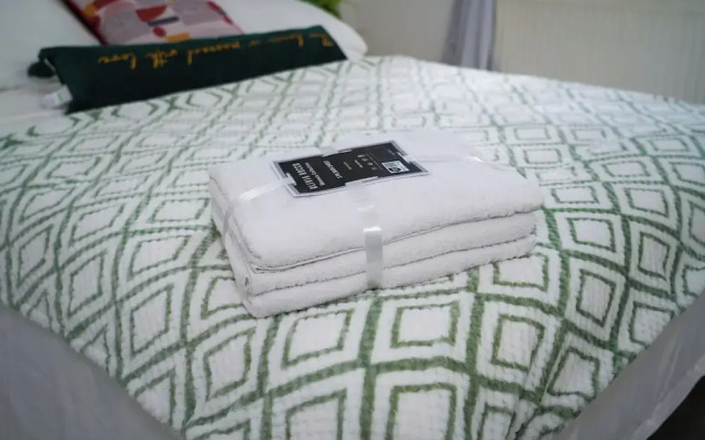 Cosy Luxury Apartment in Milton Keynes