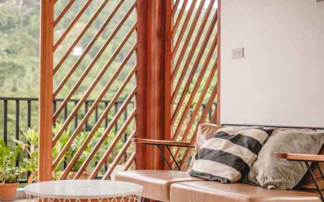 The Dearly Koh Tao Hostel