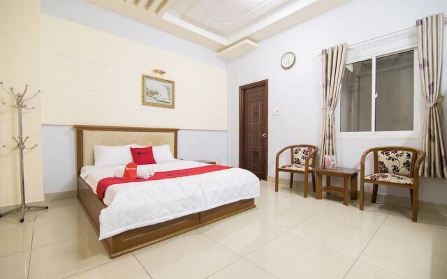 Reddoorz Near Saigon Zoo 3