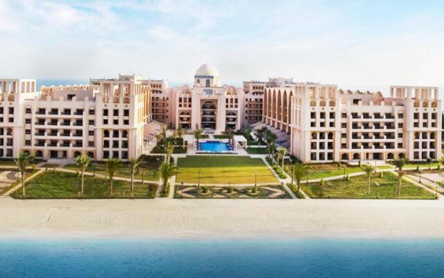 Premium Townhome 300m2 Private Pool, Beach,Parking