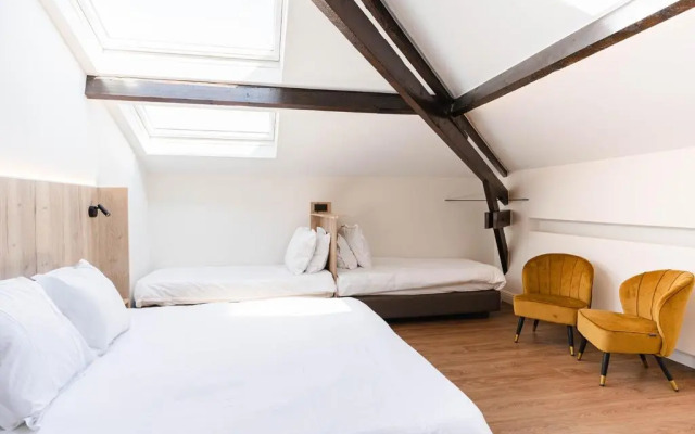 Golden Tree Hotel