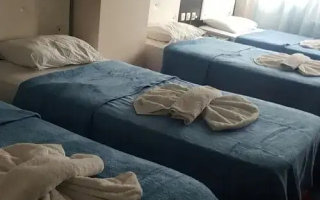 Madi Hotel Van