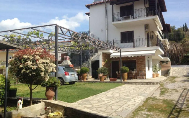 Delimaras Studios
