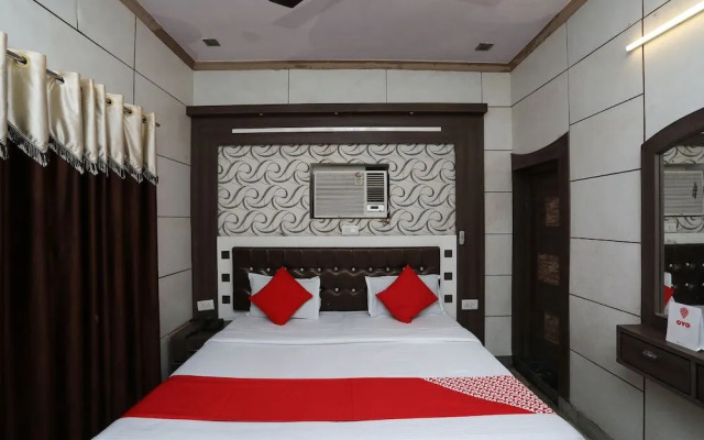 OYO 29411 Hotel Vanshika