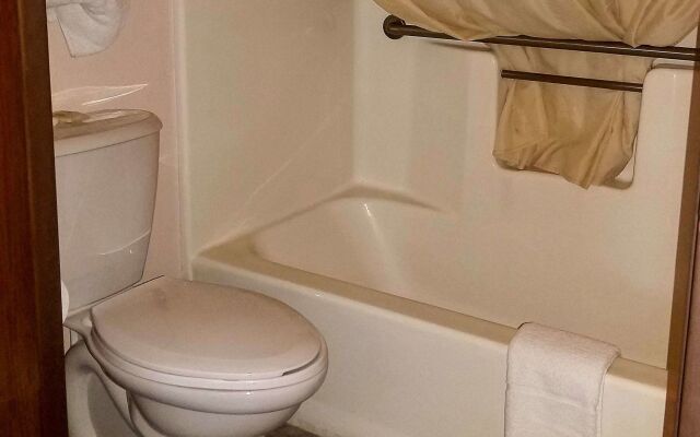 Voyageur Inn and Conference Center