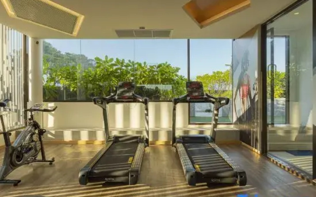 Lovely Apartment with Pool on the roof at Surin Beach