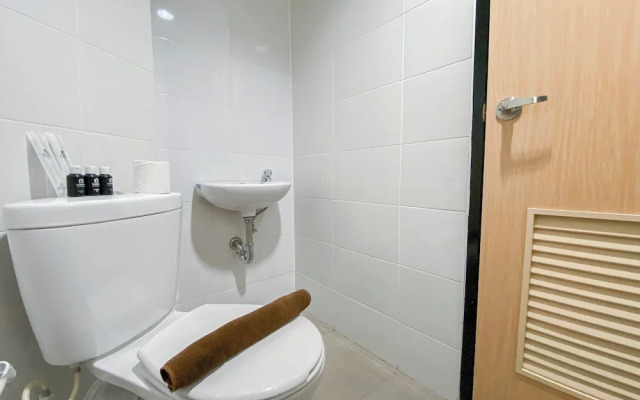 Modern Look and Homey Studio Apartment The Alton
