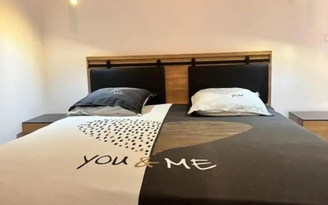 Cyrus Hotel-House