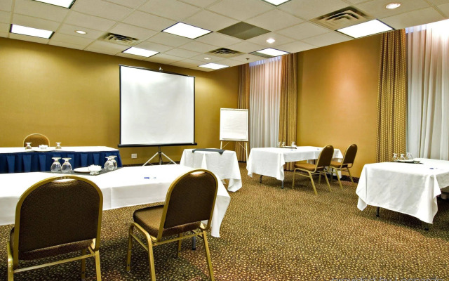 Holiday Inn Express Vancouver-Metrotown (Burnaby) by IHG