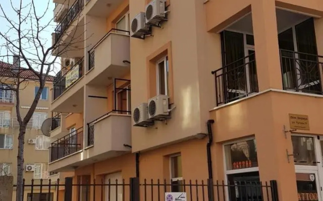 Zefira Apartments