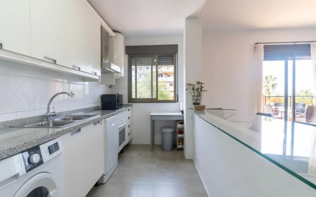 Spacious Apartment With 2 Terraces