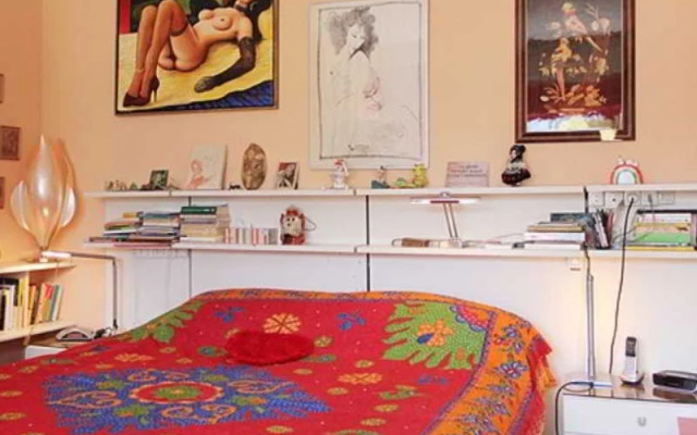 Xaviera Hollanders ''Happy House Bed & Breakfast''