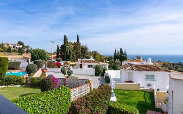 House - 3 Bedrooms with Pool, WiFi and Sea views - 107890