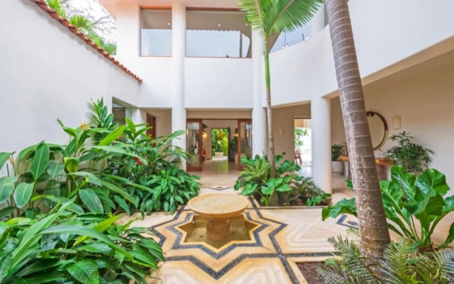 Villa Alamanda in Mexico City