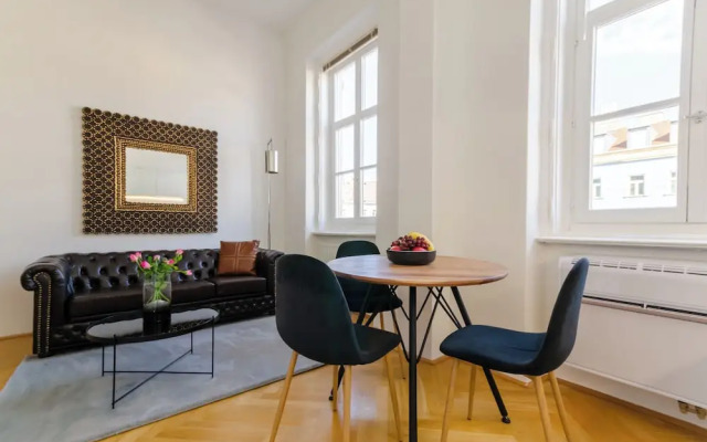 Charming Apartments Near City Centre