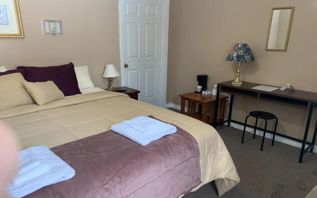 Love Hotels St John River by OYO at Fort Kent ME
