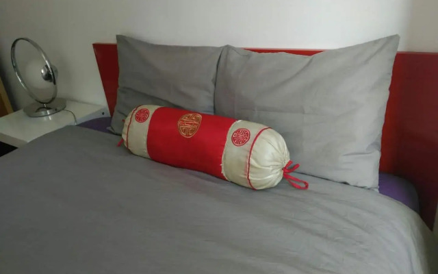 Stylish Flat, 2 Bathrooms And Swimmigpool!!