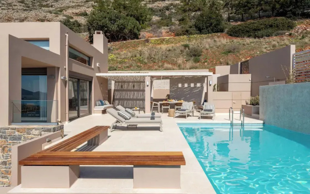Notiko villas
