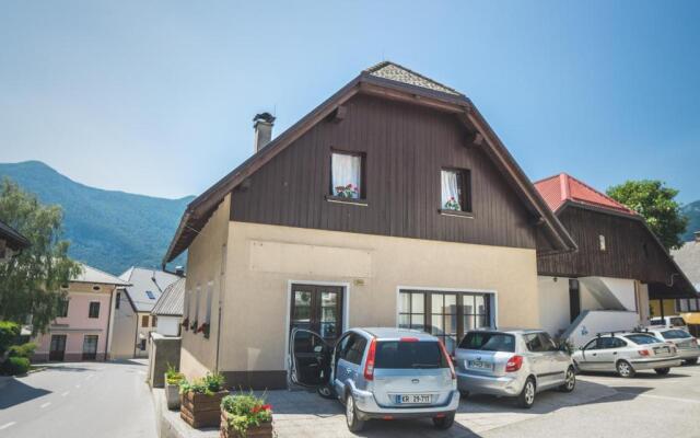 Apartment Amak With Free Onsite Parking