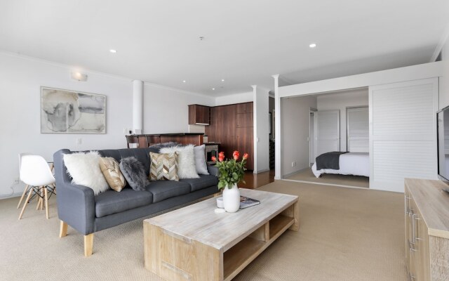 Stunning Water Views in Auckland CBD