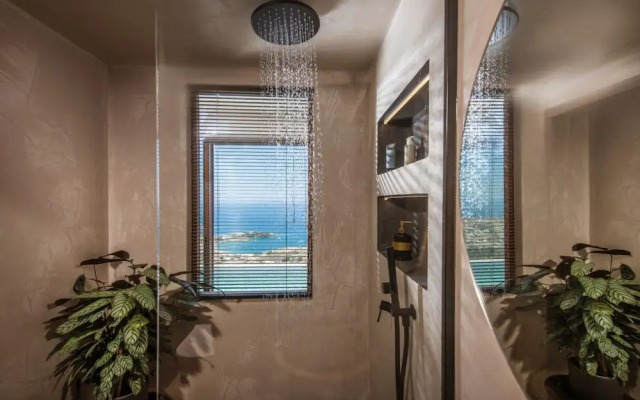Villa Ouranos - Where the World Unfolds Before you