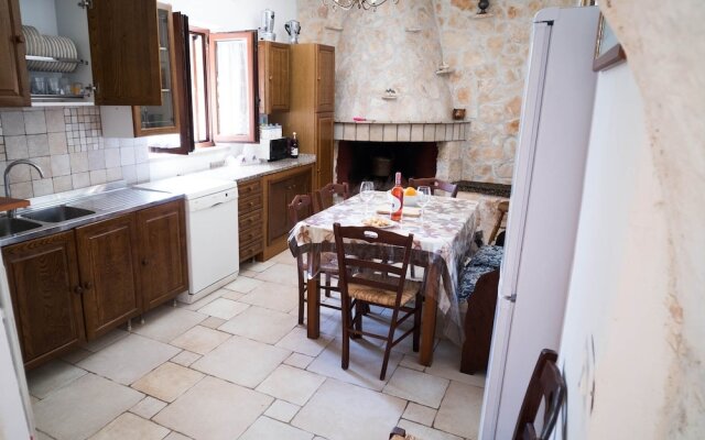 Trullo Paan Pascarosa Ostuni by Typney