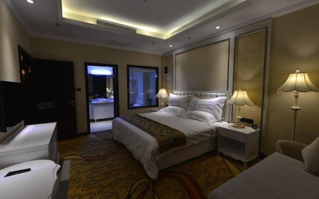 Huang He  International   Hotel