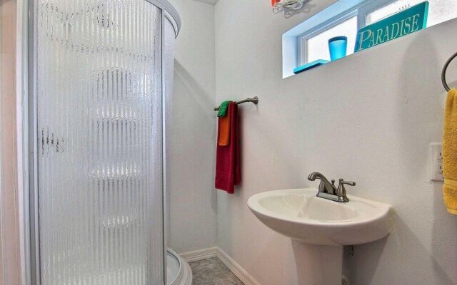 Tropical Touchdown - 4 Br Home