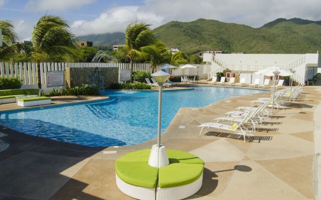 Agua Dorada Beach Hotel by Lidotel