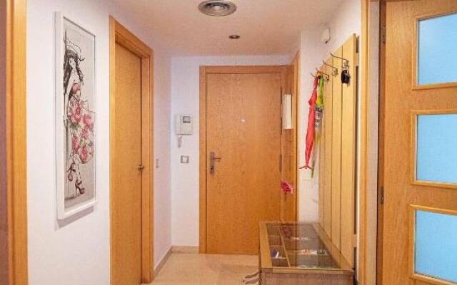 Two bedroom stylish studio, 5 minutes walk from the beach