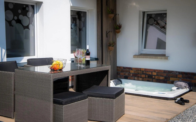 Unterschlupf Radeberg mit Garten & Whirlpool