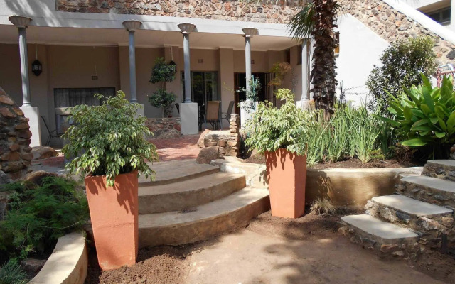 @Four Guest House Brits