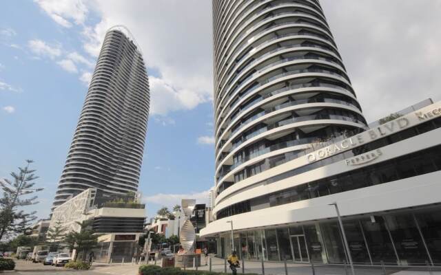 The Oracle Broadbeach 906