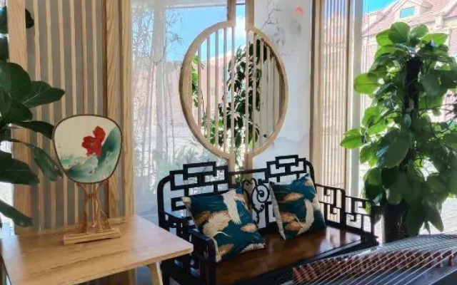 Twenty Rooms Art Hotel