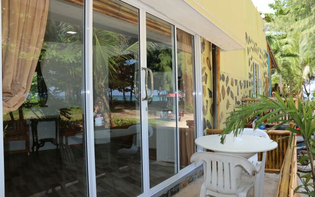 Ruan Mai Naiyang Beach Resort