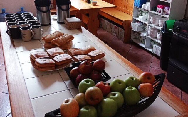 Hostal Irreal - Hostel